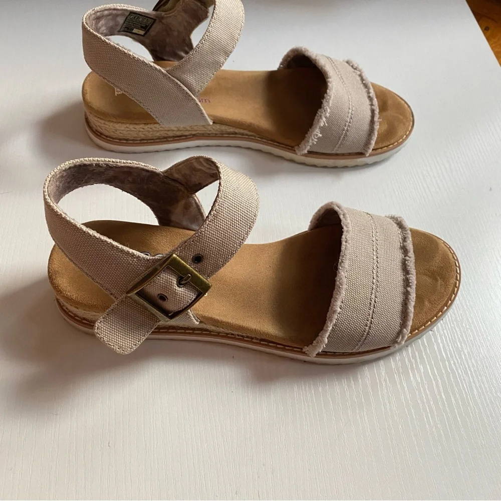 BOBS from Skechers step into